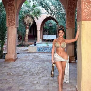 Demi Rose pushes fashion boundaries with a bold move, embracing the risk of a wardrobe malfunction. Fearless and fabulous!