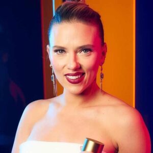 Scarlett Johansson gives forecast report on ‘Today’ show: This weather is ‘cray-cray’!