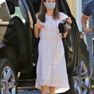 Angelina Jolie Shines with Summer Sophistication in a Stunning White Outfit – Los Feliz Angelina Jolie Shines with Summer Sophistication in a Stunning White Outfit – Los Feliz