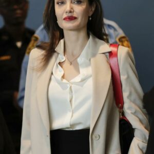 Angelina Jolie is bringing summer style to a whole new level with her chic caftan look. Effortlessly elegant and perfect for the season! Angelina Jolie is bringing summer style to a whole new level with her chic caftan look. Effortlessly elegant and perfect for the season!