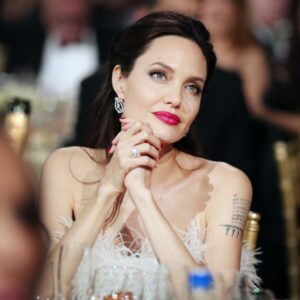 Radiant Elegance: Angelina Jolie’s Mesmerizing Appearance at the 23rd Annual Critics’ Choice Awards Radiant Elegance: Angelina Jolie’s Mesmerizing Appearance at the 23rd Annual Critics’ Choice Awards