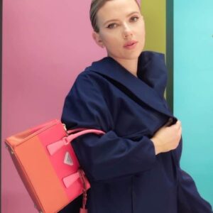 Scarlett Johansson’s Must Haves: From a Prada Purse to a Niacinamide Cream