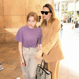 Introducing the Figure of Angelina Jolie and Brad Pitt’s Daughter, Vivienne, who Removed Her Father’s Last Name Introducing the Figure of Angelina Jolie and Brad Pitt’s Daughter, Vivienne, who Removed Her Father’s Last Name