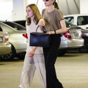 Angelina Jolie goes shopping with daughter Vivienne after teen drops Brad Pitt’s last name Angelina Jolie goes shopping with daughter Vivienne after teen drops Brad Pitt’s last name