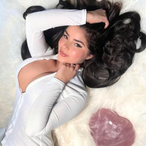 Demi Rose looking like a vision in white Embracing elegance and grace effortlessly. Just stunning! Demi Rose looking like a vision in white Embracing elegance and grace effortlessly. Just stunning!