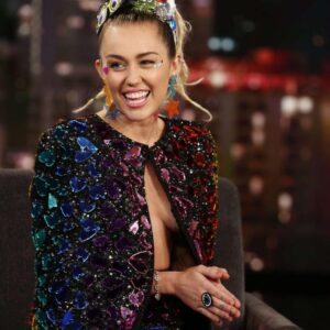 Miley Cyrus dazzles in Hollywood glamour on ‘Jimmy Kimmel Live’, owning the stage with her commanding presence and magnetic performance. Miley Cyrus dazzles in Hollywood glamour on ‘Jimmy Kimmel Live’, owning the stage with her commanding presence and magnetic performance.